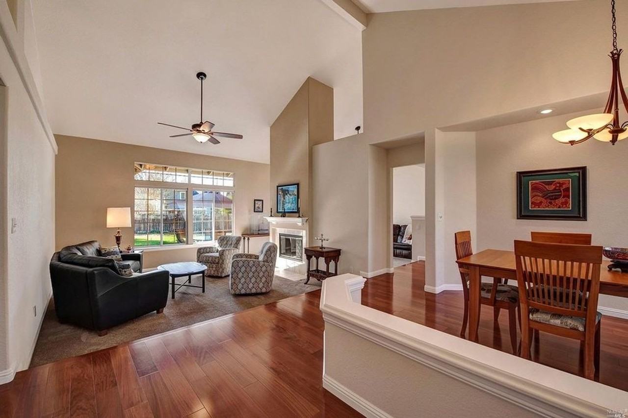 308 Wood Rose Ct - Photo 4 of 24