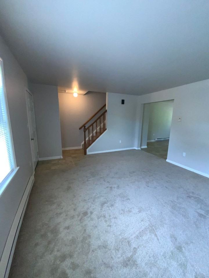 2617 Northfield Dr - Photo 2 of 12