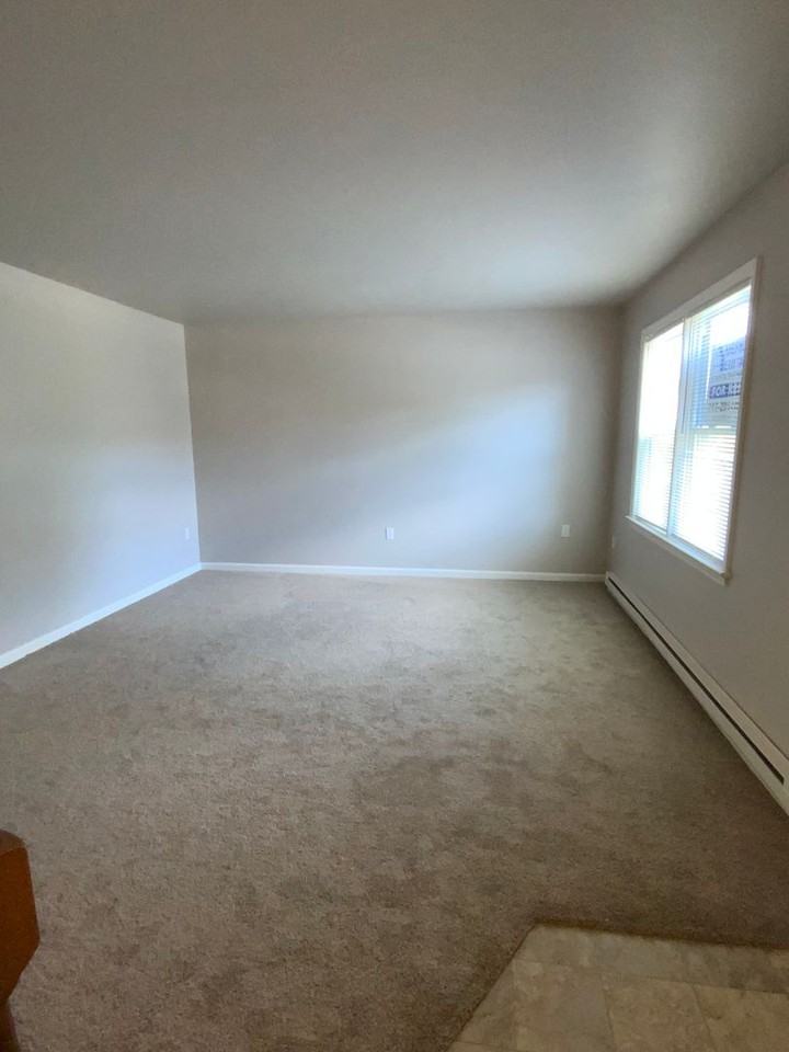 2617 Northfield Dr - Photo 3 of 12