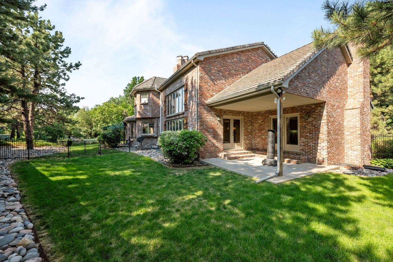 1940 E Chenango Ct - Photo 7 of 50