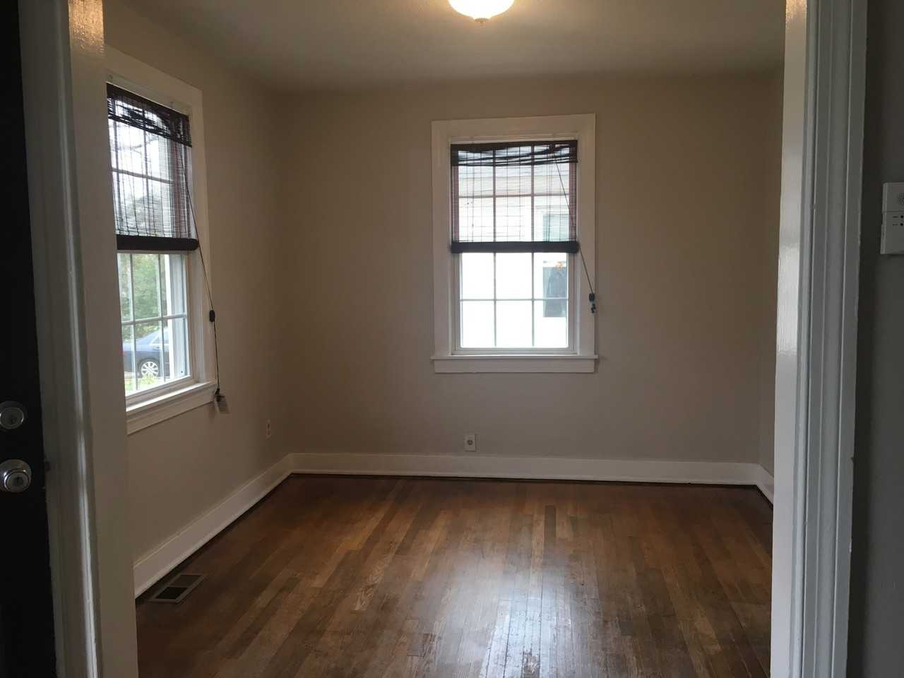 1723 Kissingbower Rd - Photo 3 of 9