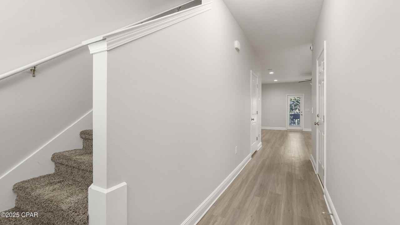 1881 Pointe Dr - Photo 3 of 37