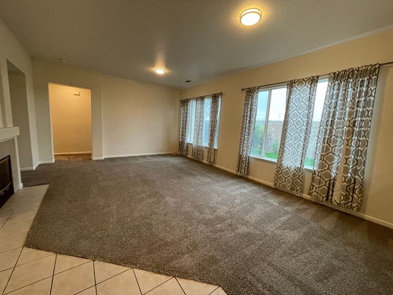 2462 Jessica Cir - Photo 3 of 24