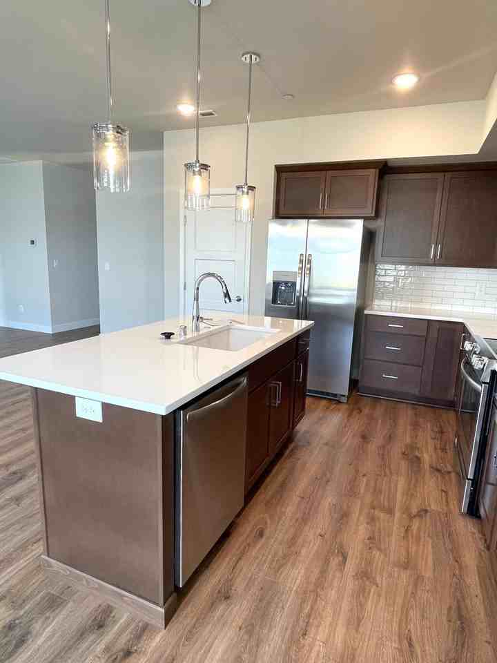 2560 Clark Ridge Dr - Photo 5 of 22