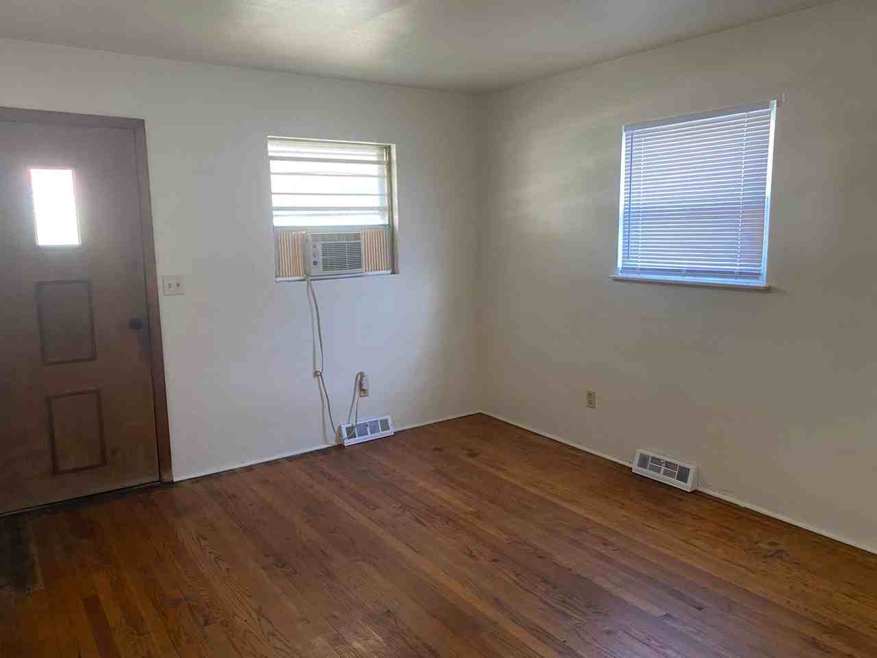 208 Mccurdy St - Photo 2 of 9