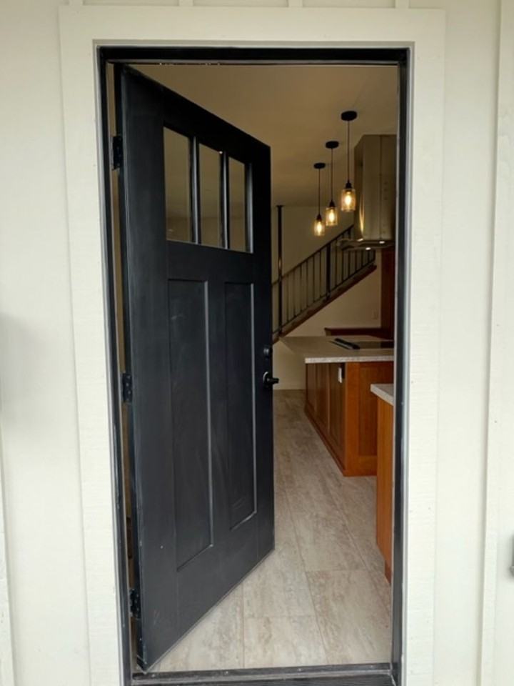 1420 L Street - Photo 3 of 26