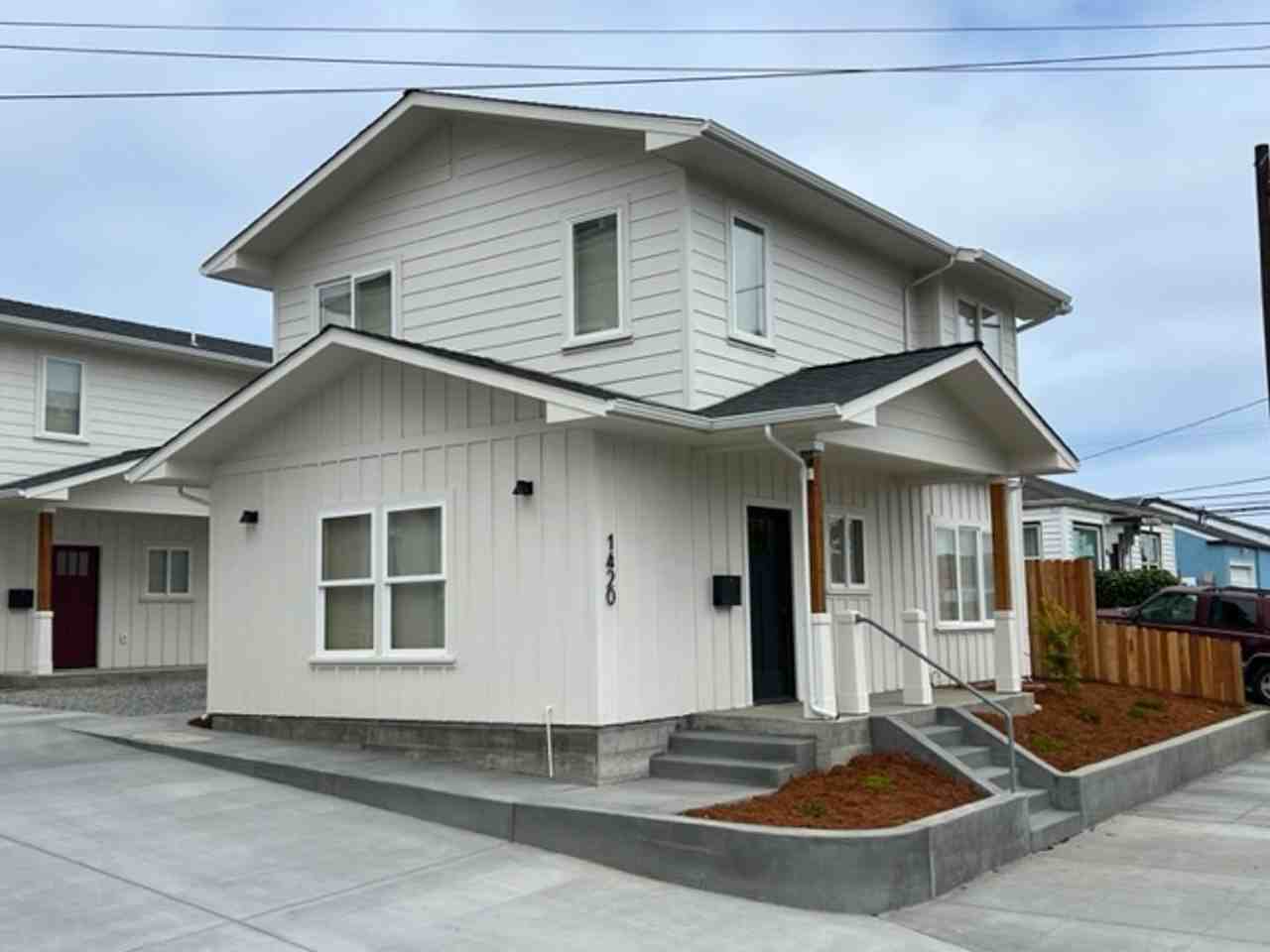 1420 L Street - Photo 2 of 26