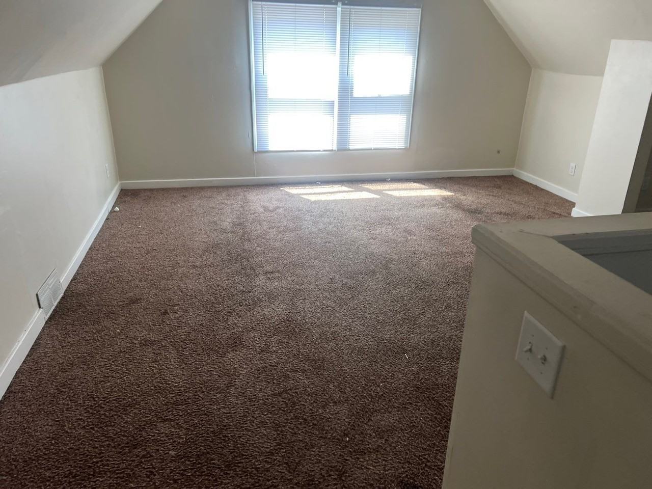 7613 Van Buren Ave - Photo 7 of 11