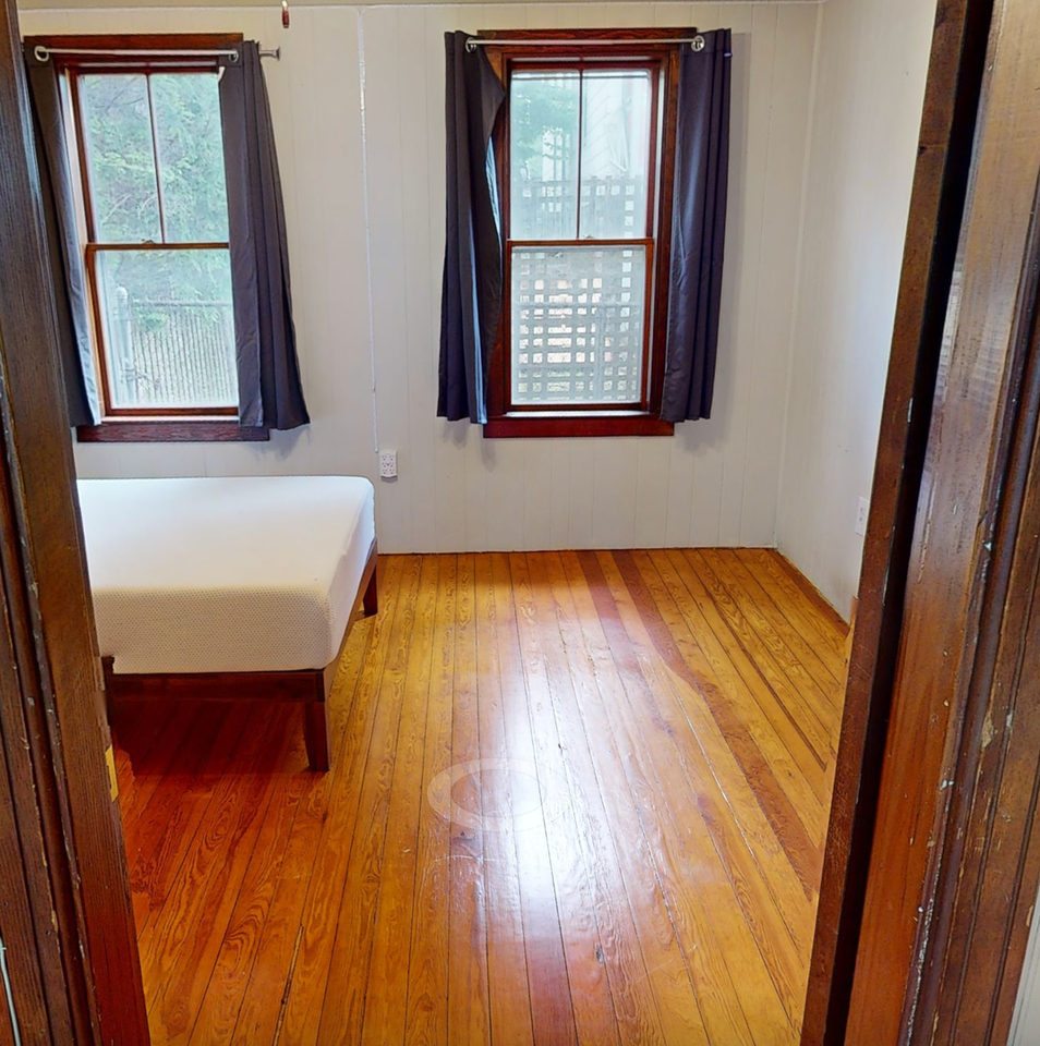 14 Dow St - Photo 5 of 8