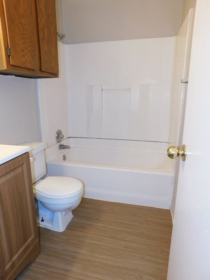 2223 Katy Ln - Photo 7 of 13