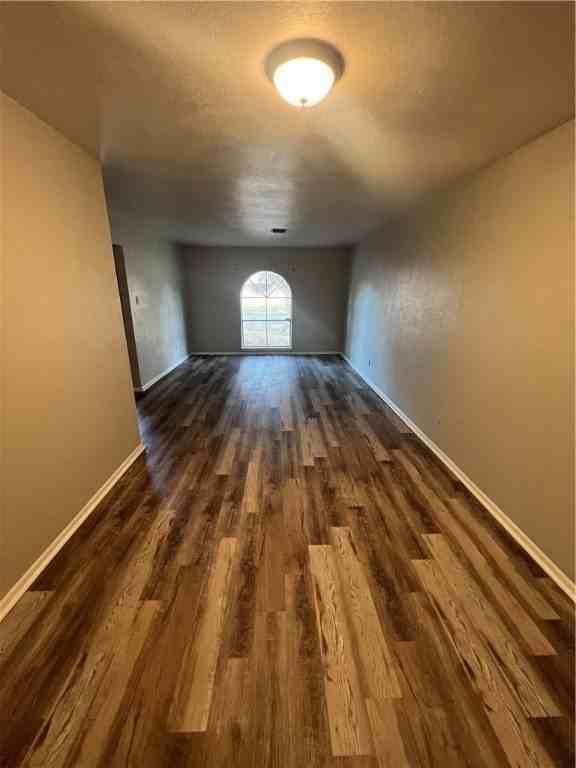 1009 Egyptian Dr - Photo 4 of 10