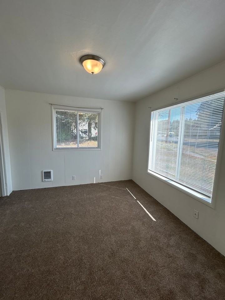 1109 North 7th Avenue - Photo 6 of 9