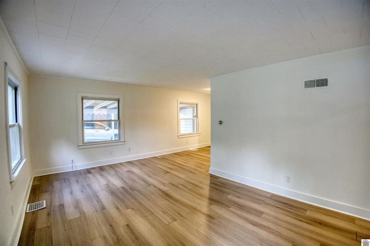 2515 Monroe St - Photo 3 of 19