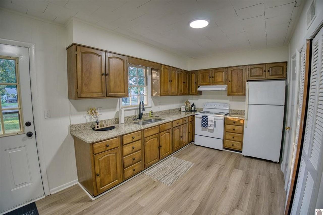 2515 Monroe St - Photo 6 of 19