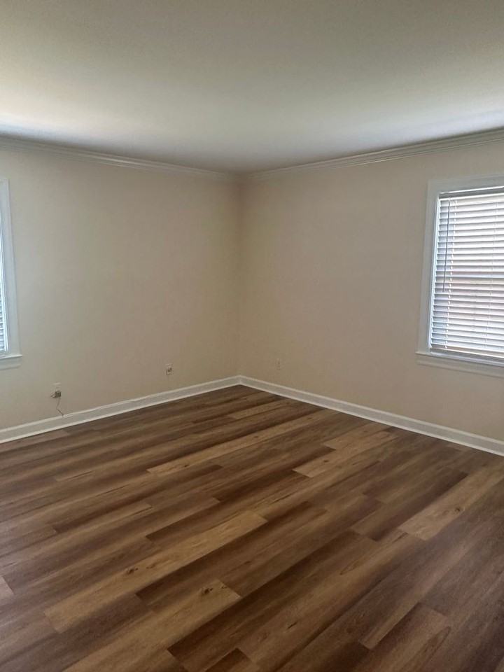 2650 Grosvenor Pl - Photo 7 of 11