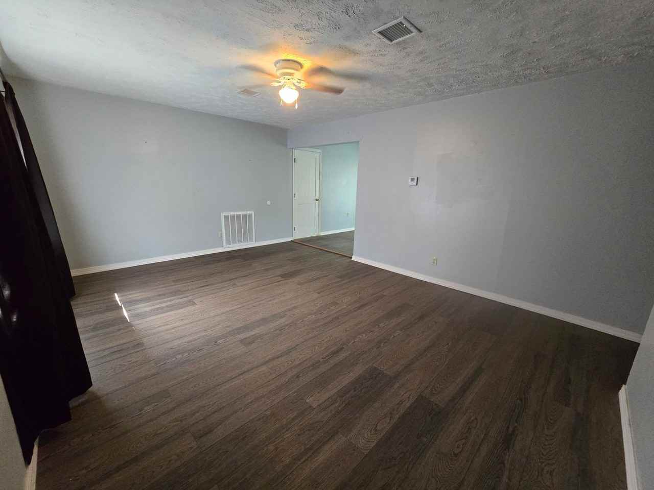 203 N Ora St - Photo 3 of 17