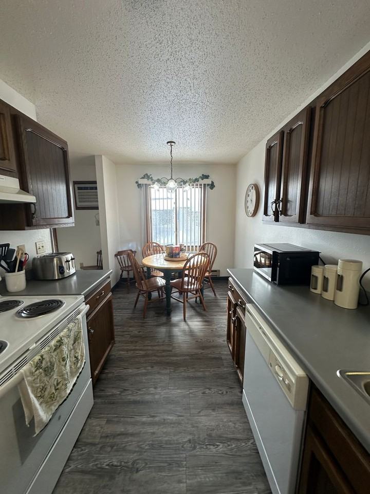 Welcome to your new home at 1350 12th St N! - Photo 4 of 26