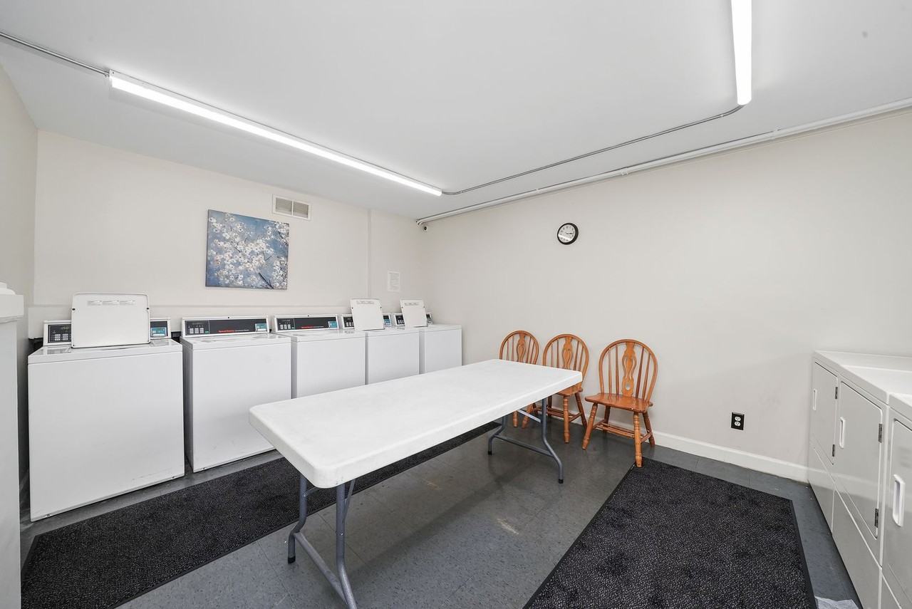 Sherwood Forest Apartments - Photo 2 of 27