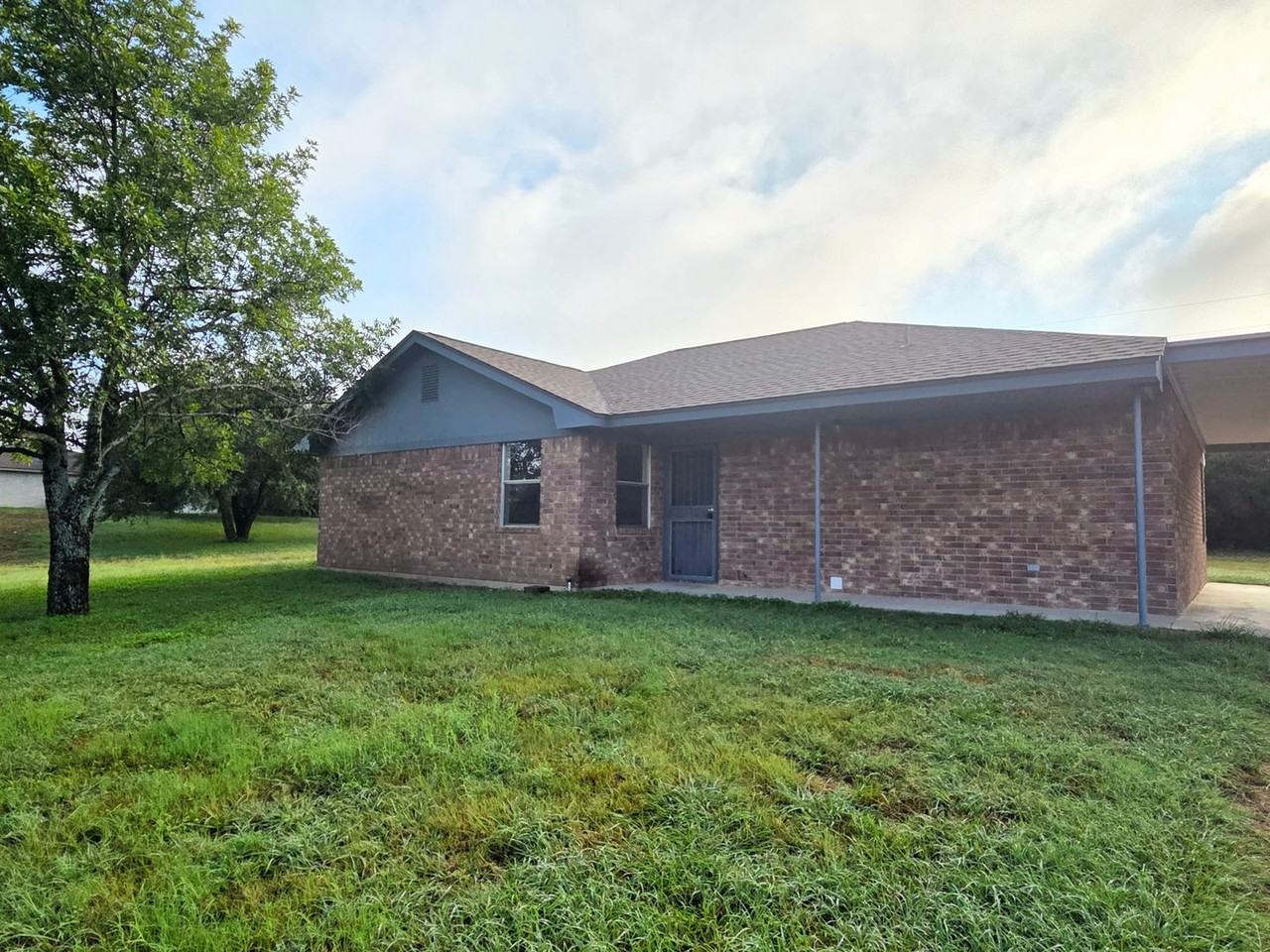 1007 Cherokee Trl - Photo 3 of 19