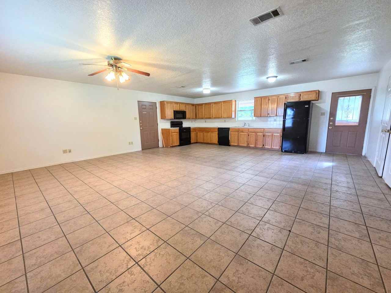 1015 Cherokee Trl - Photo 3 of 13