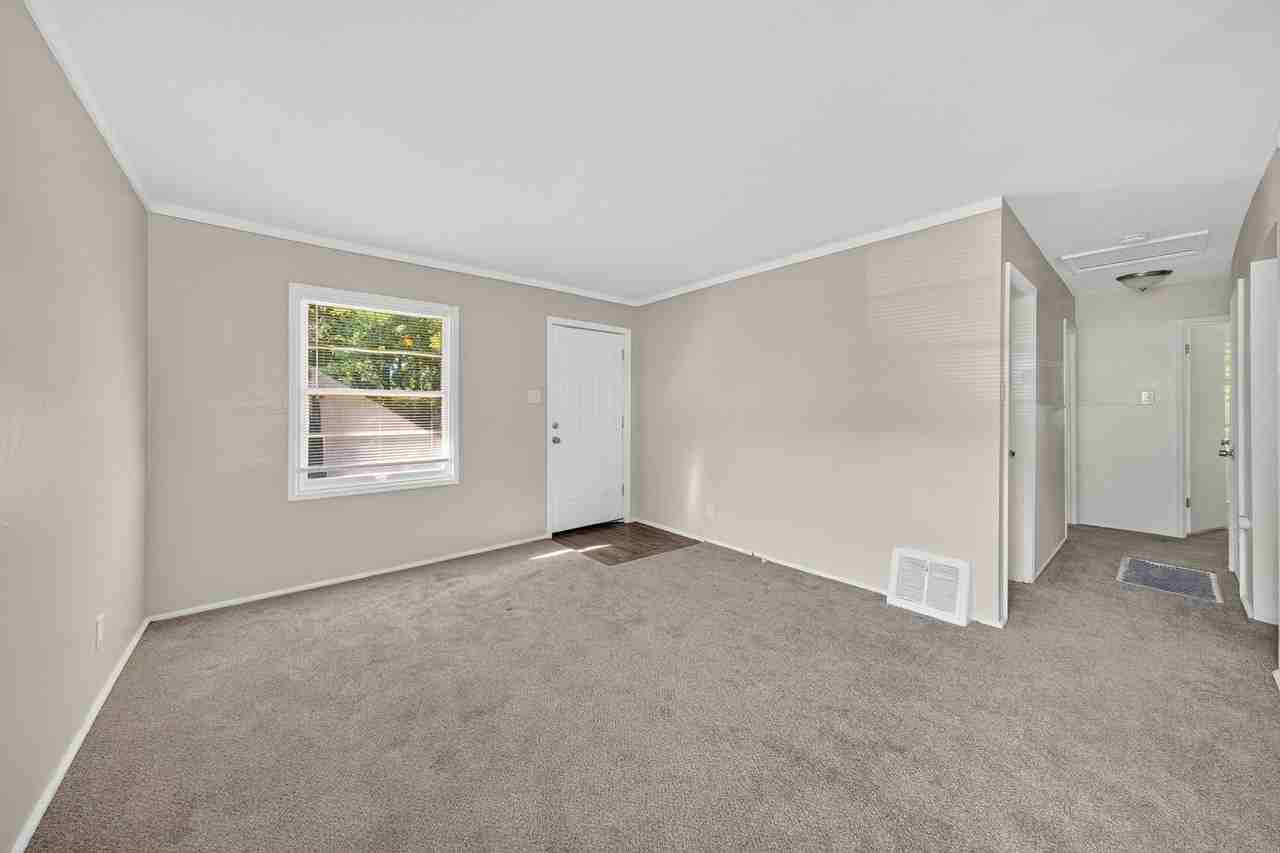 115 Spring Garden Dr - Photo 6 of 27