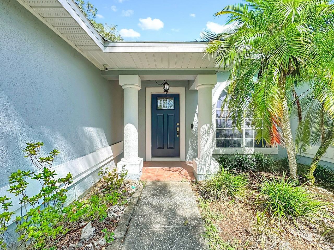 1328 Crown Isle Cir - Photo 2 of 50