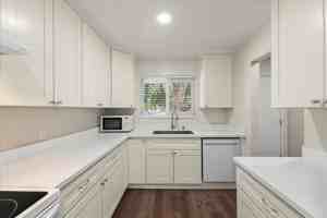 featured image of 2935 Ladd Ave