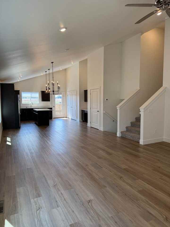 712 Thrice Loop - Photo 4 of 20