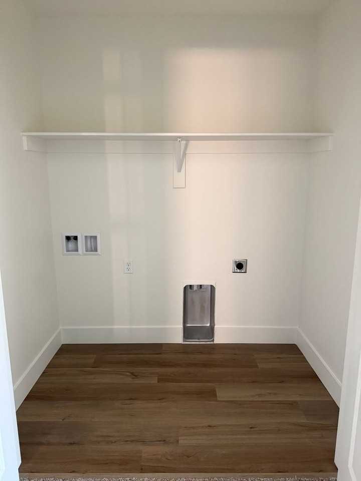 712 Thrice Loop - Photo 7 of 20