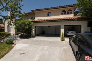 923 Derek Dr - Photo 1 of 1