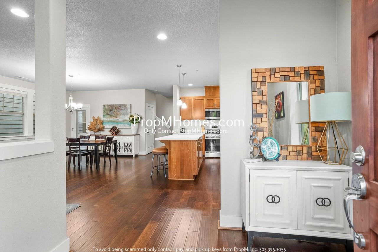 11014 Southwest Stockholm Drive - Photo 2 of 27