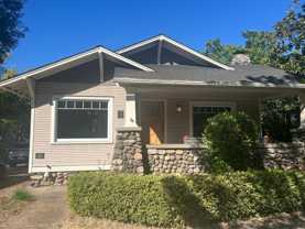 727 Siskiyou Blvd - Photo 1 of 1