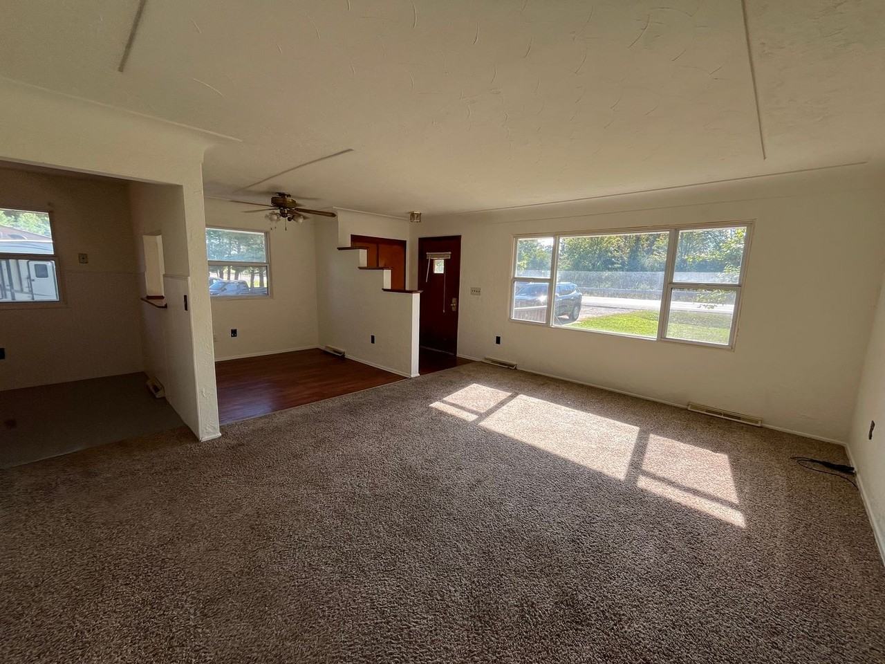 7412 Montclair Ave - Photo 2 of 14