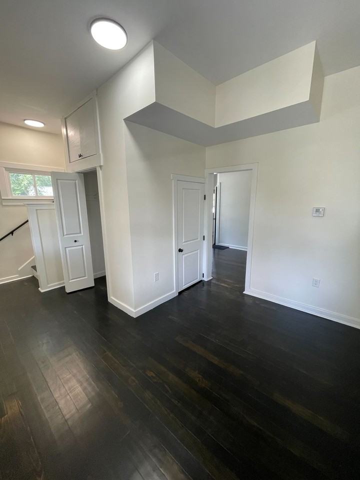 3612 Grove City Rd - Photo 2 of 13