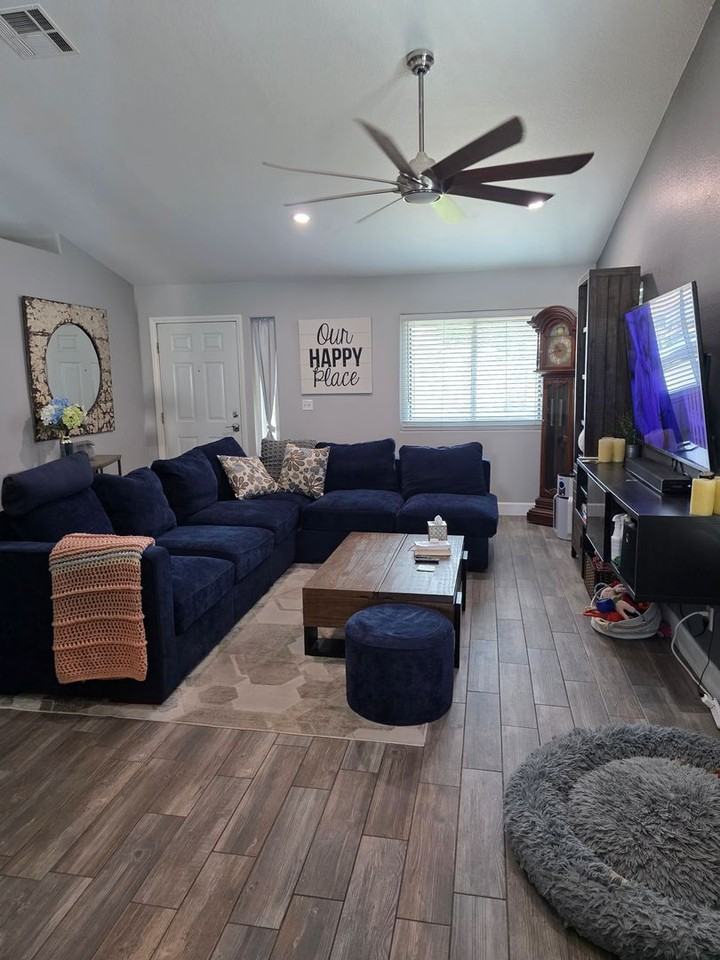 826 Manor Shores Rd - Photo 2 of 21