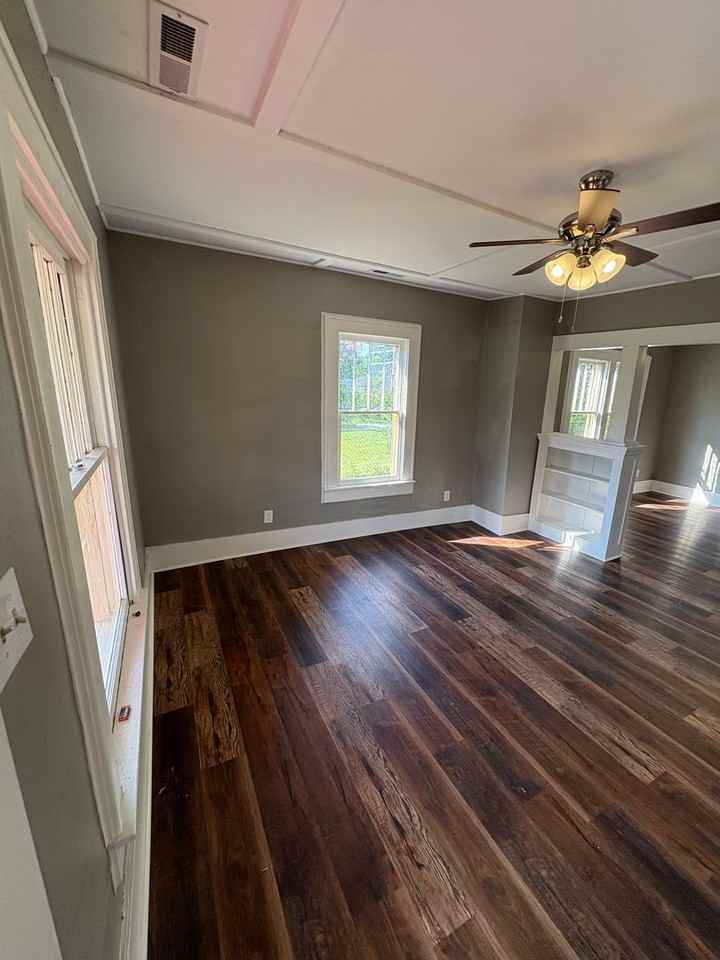 1906 S Kentucky Ave - Photo 3 of 11