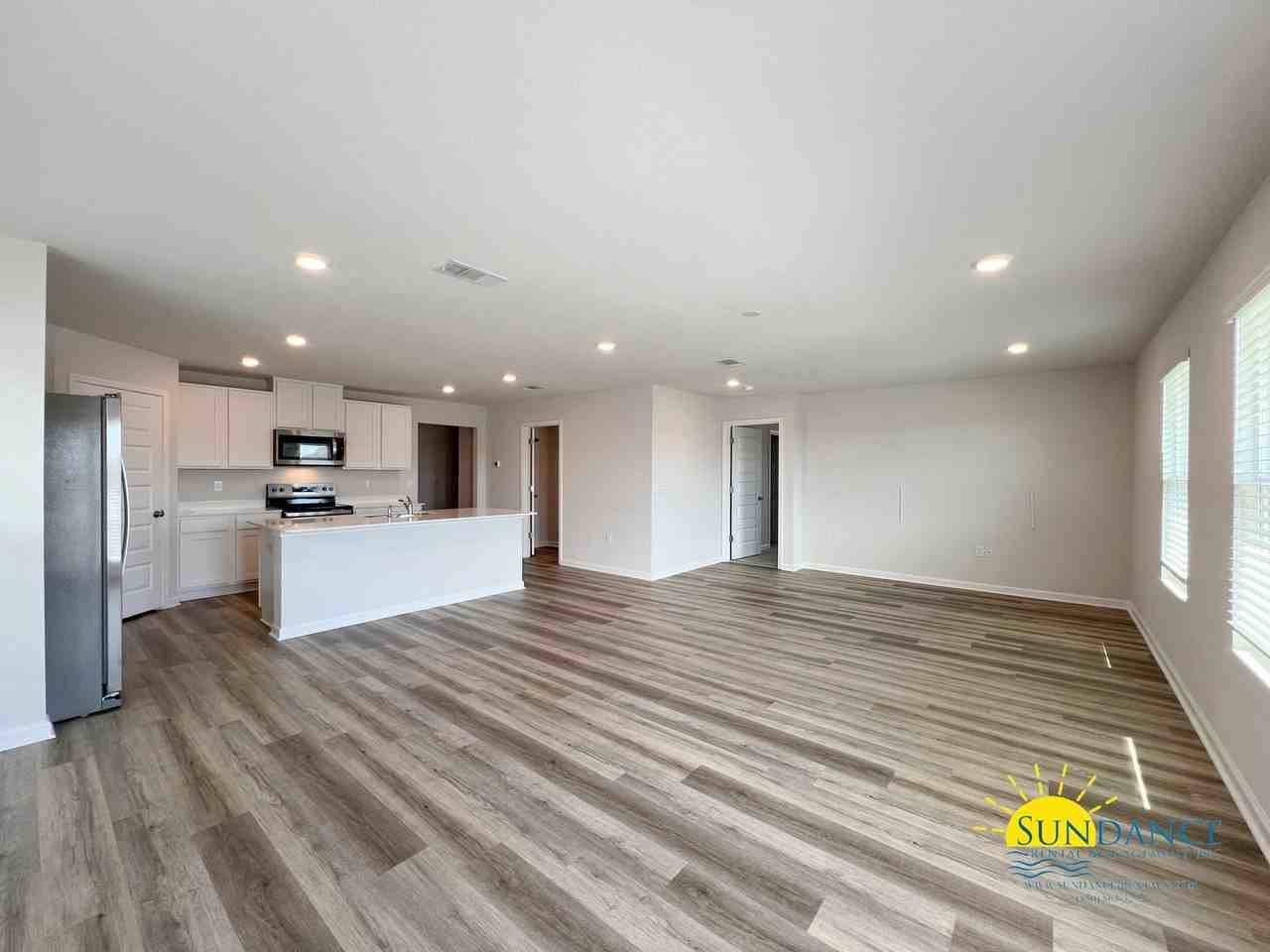 4621 Naval Ct - Photo 4 of 31