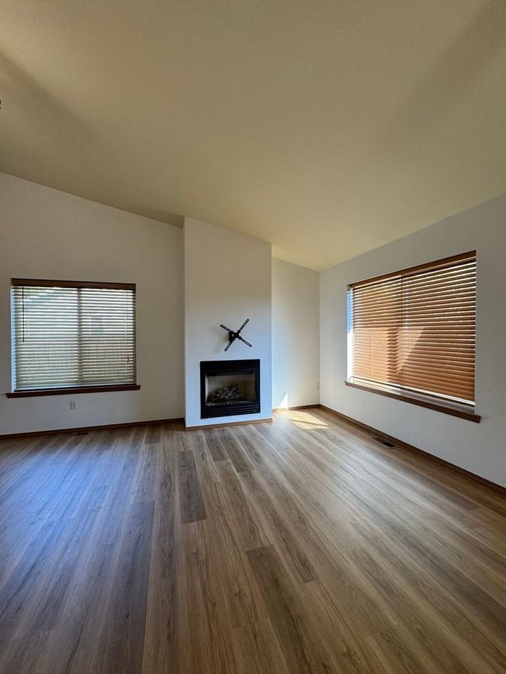 2707 N Canal St - Photo 6 of 30