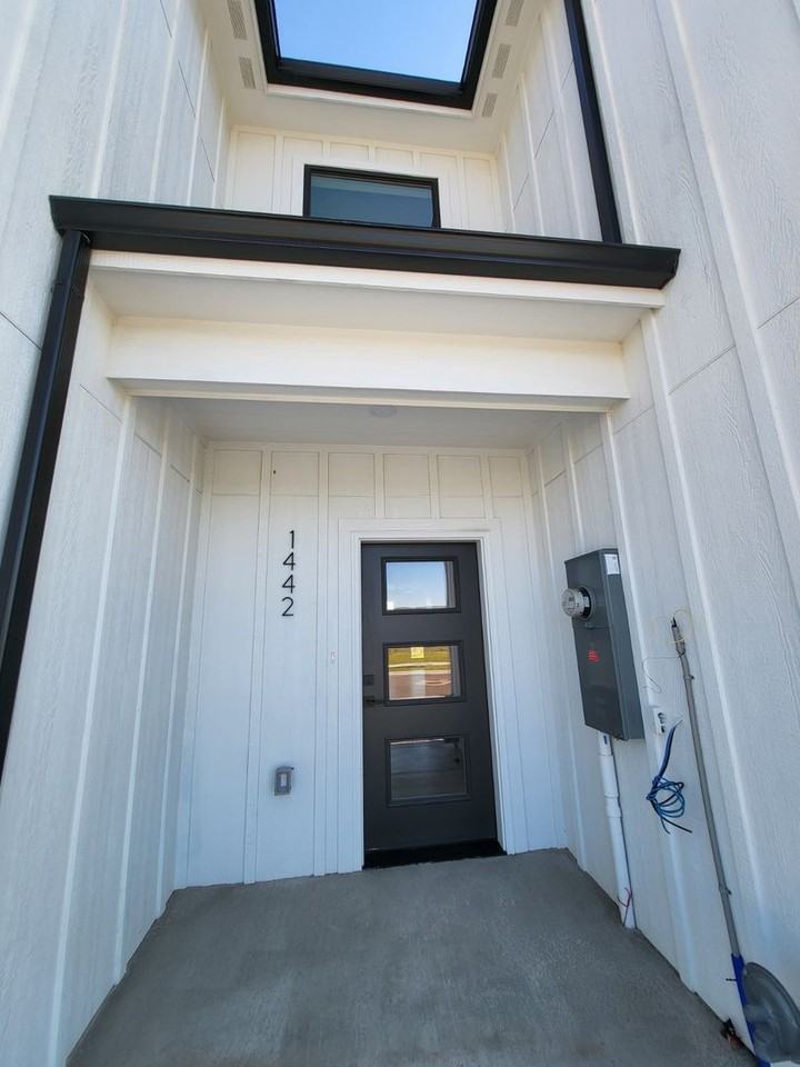 1442 Big Meadow Dr - Photo 3 of 37