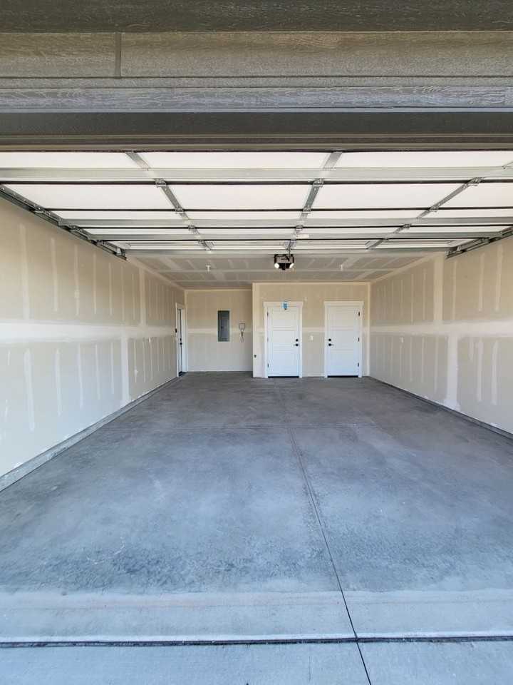 1442 Big Meadow Dr - Photo 4 of 37