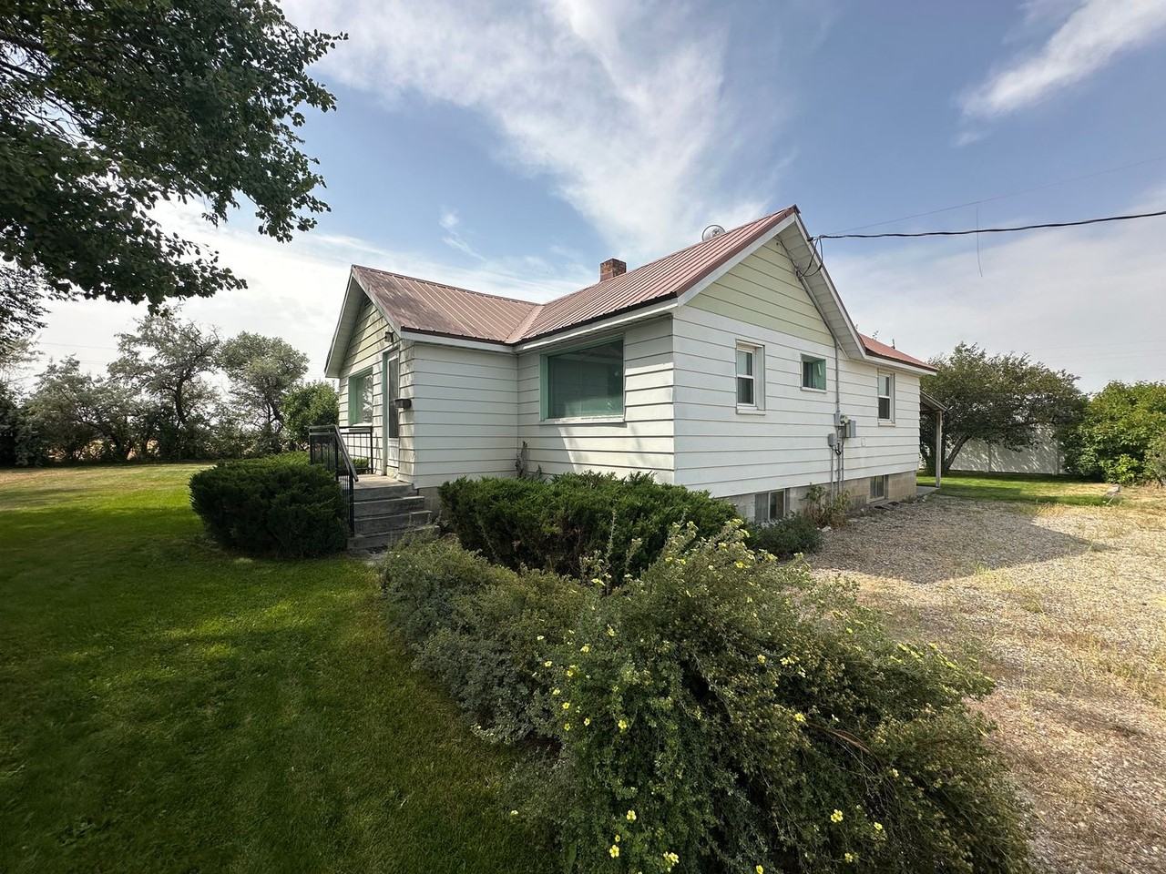 5084 W Highway 33 - Photo 2 of 34