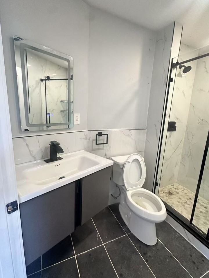 2104 Reed St - Photo 4 of 9