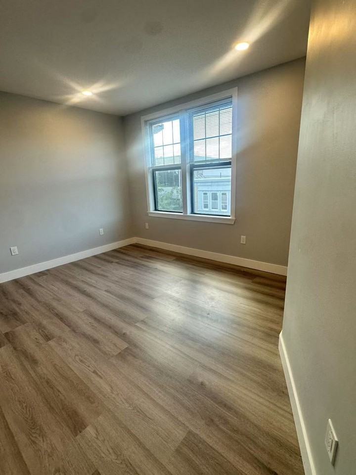 2104 Reed St - Photo 6 of 9