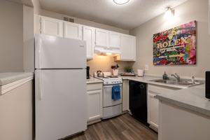 featured image of 987 Collier Rd Nw