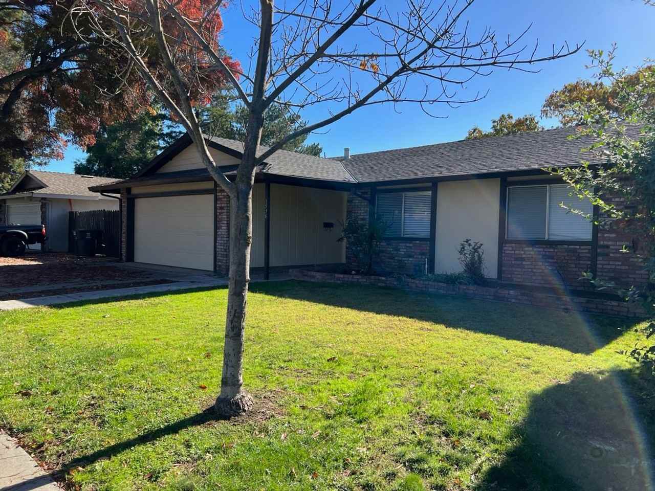 1536 Sheldon Dr - Photo 2 of 36