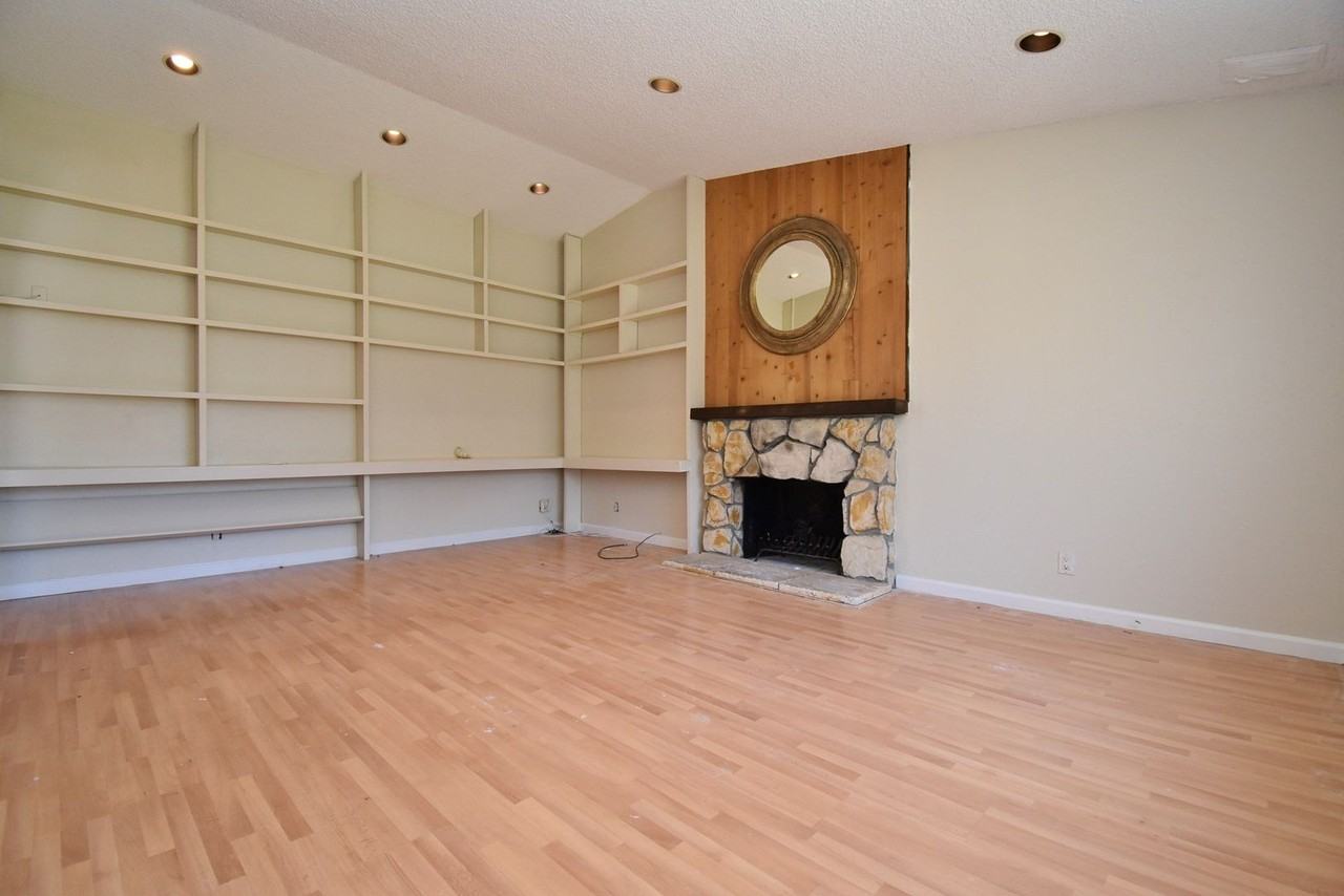 38975 Godfrey Pl - Photo 4 of 17