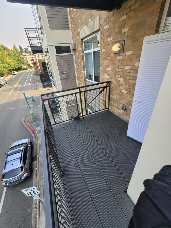 211 Kirkland Ave - Photo 3 of 12