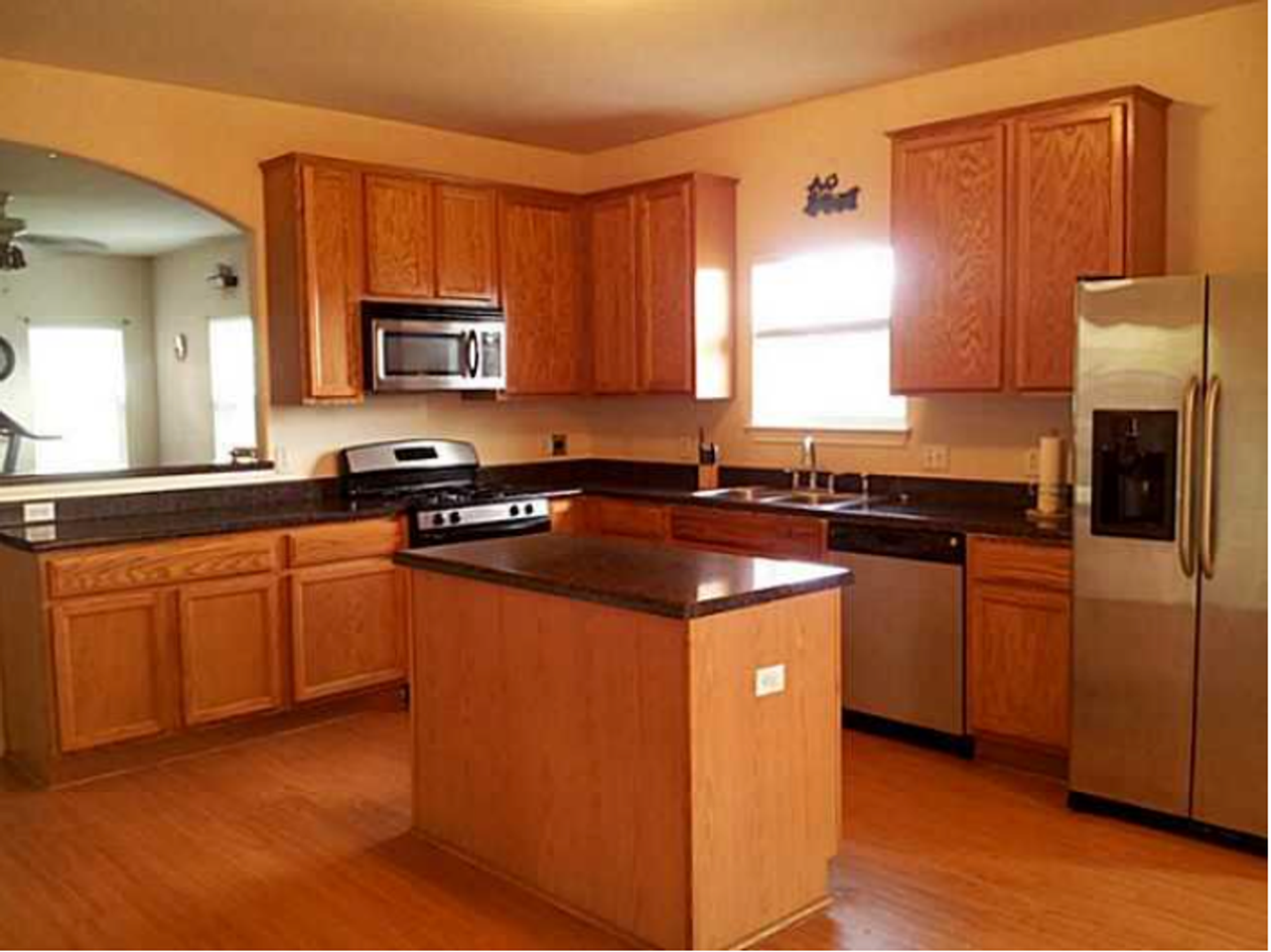 11725 Lansdowne Rd - Photo 2 of 12
