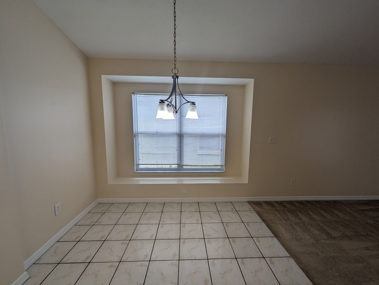 515 Royal Ridge St - Photo 6 of 20