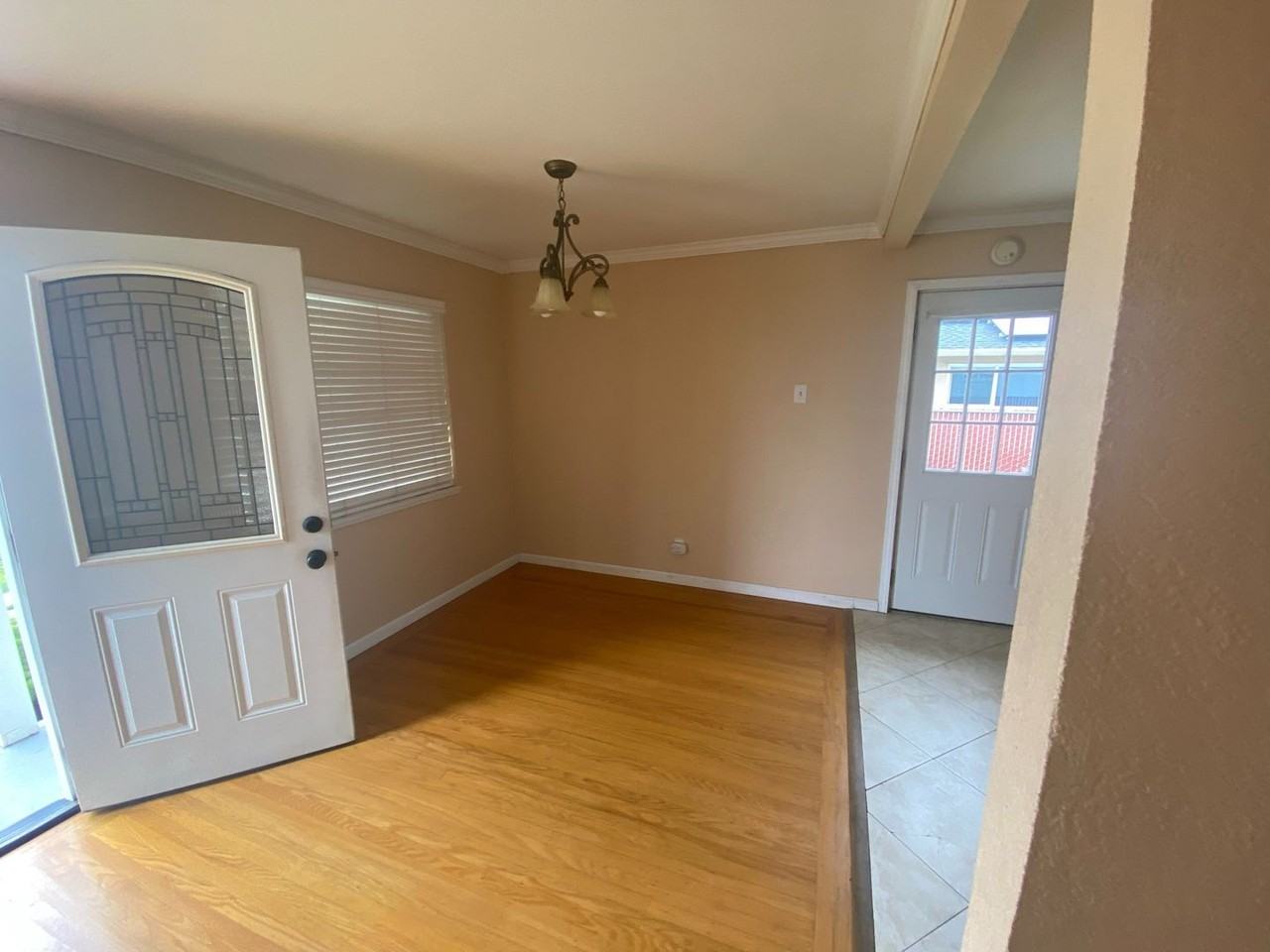 342 Los Altos Pl - Photo 2 of 10